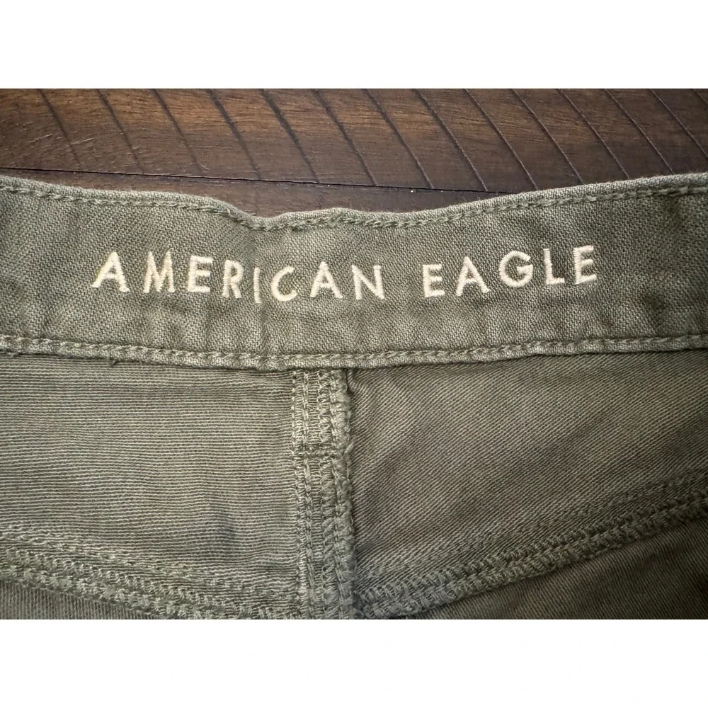 American Eagle Olive Green Distressed Denim‎ Shorts High Rise Cut Off Womens 4